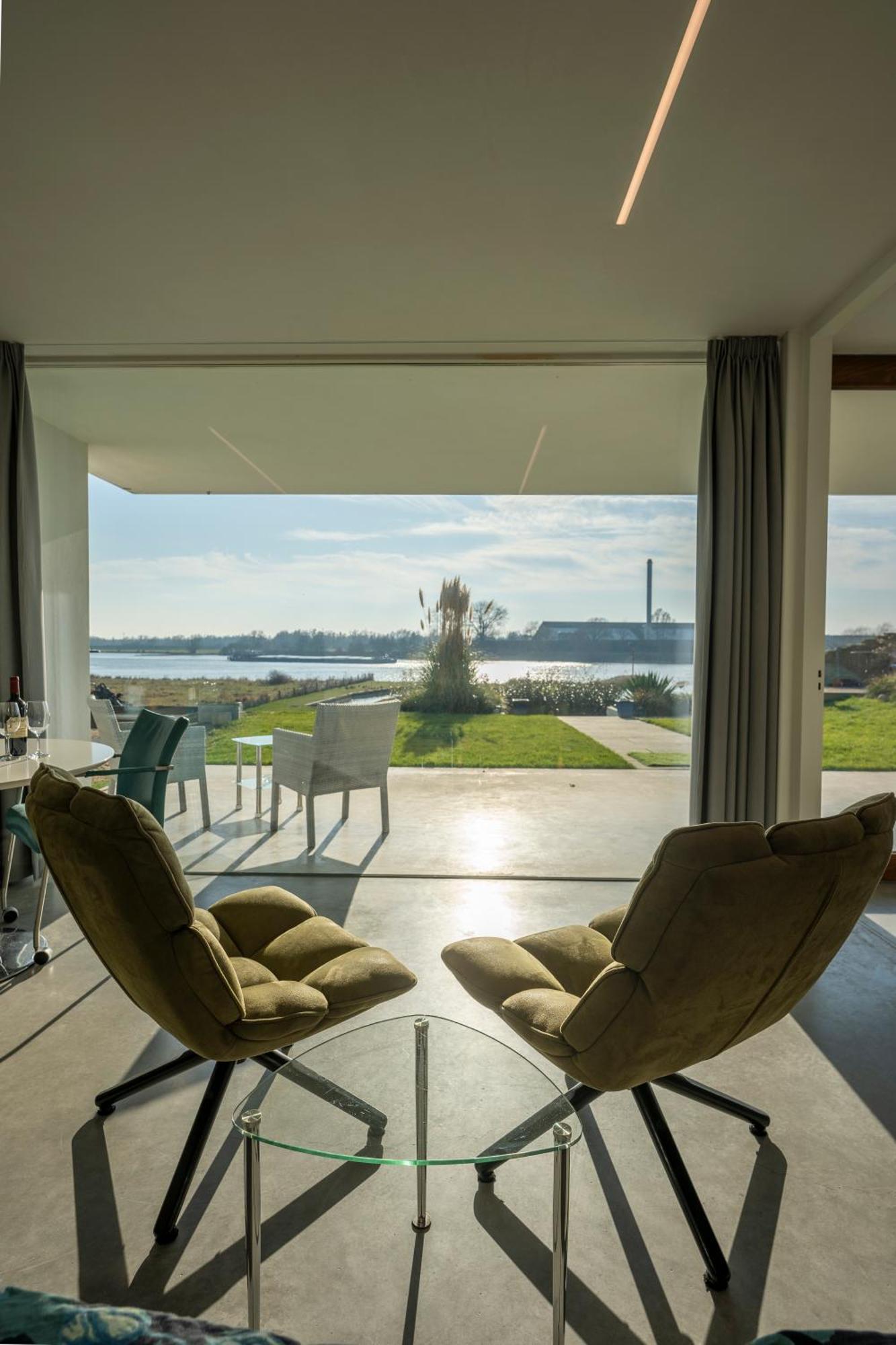 Luxe Apartment Direct Aan De Rivier Rhenen Dış mekan fotoğraf